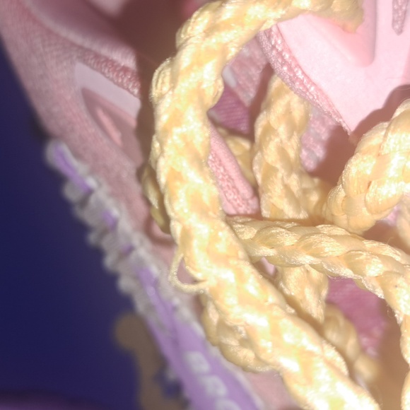 NEW,Brooks,Ghost 17,runDisney,Rapunzel,Tangled shoe,sizes (9.5/9.0) Medium (B) - Picture 14 of 16